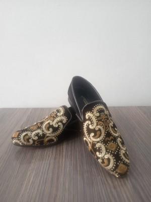 Men Embroidered Shoes with Handwork